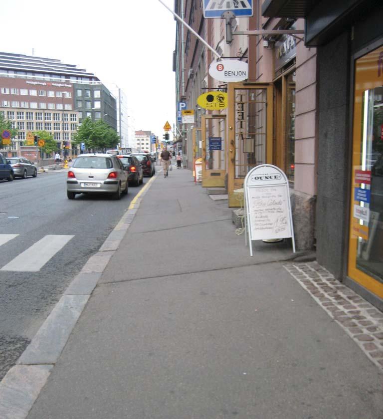 NYKYTILAN ANALYYSI Muutamilla kaduilla on puutteita katutilan jäsentelyissä ja liikennemuotojen erottelussa.