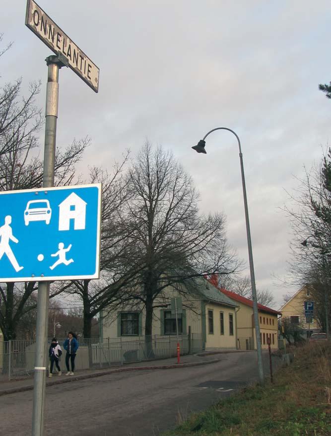 Työpajan, yleisötilaisuuden sekä suunnitteluryhmässä ja ohjausryhmässä käytyjen keskustelujen perusteella päädyttiin kahteen tavoiteverkkovaihtoehtoon, jotka on esitelty tarkemmin kappaleessa.