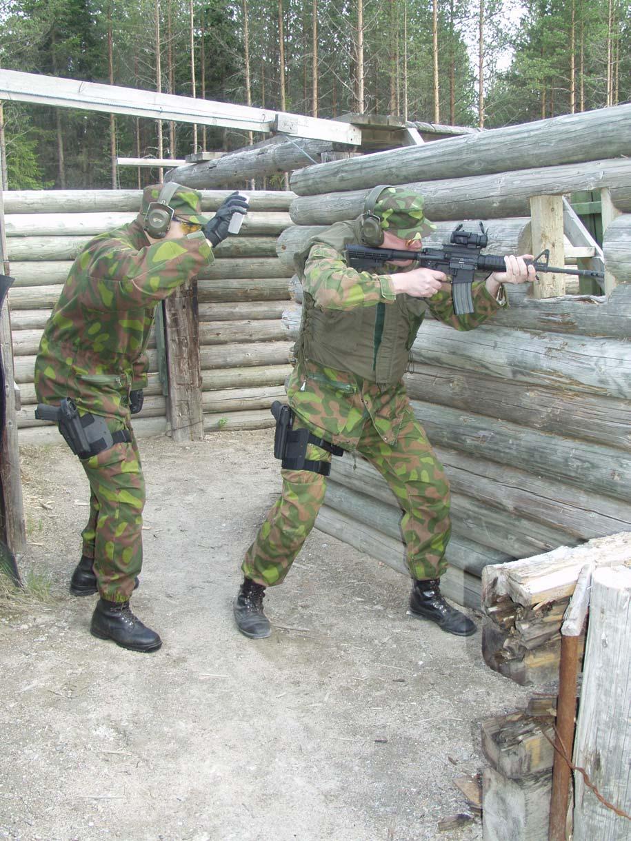 N:o 1/2006 maaliskuu 2006 SRA (Sovellettu reserviläisammunta) on vauhdikas ja nykyaikainen ampumatoiminnan muoto, mikä on kasvattanut