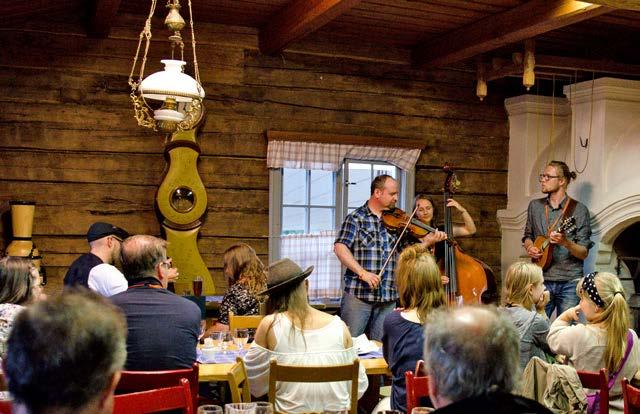 30 Folk och Rockare (SE/EE) Ruotsalais-virolainen kansanmusiikkiyhtye viimeisellä keikallaan Kaustisen kesässä 2016 00.