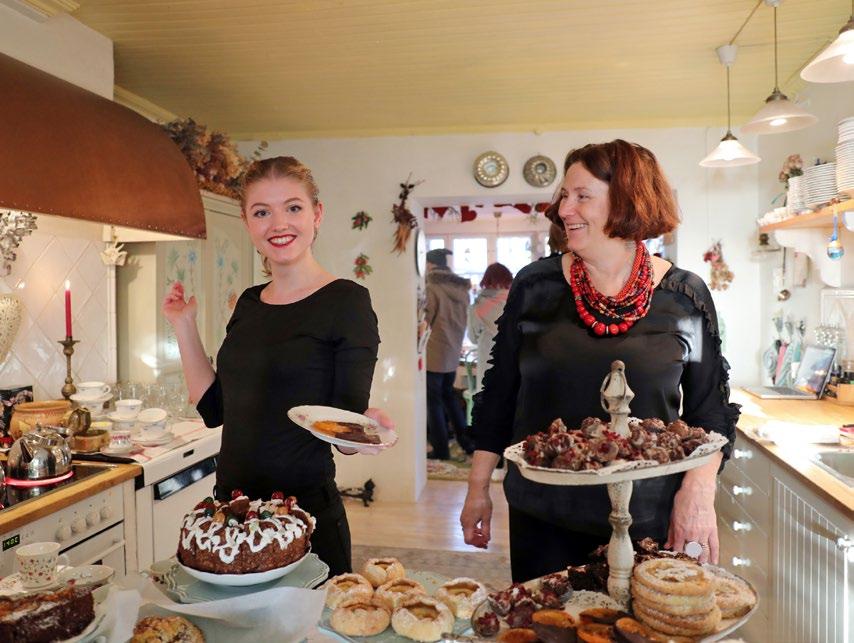 kätköt * joulusauna * riisipuuro * julpyssel * pepparkakor * Traditionella Julhem 5 Kuninkaanlammen joulu Ihastuttava Kuninkaanlammen joulukoti tarjoaa talon emännän Olgan leivonnaisia.