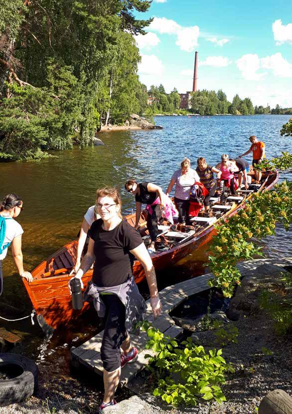 KUVA: SARI HELMINEN Työelämä- ja yhdistystaidot kursseja kaikille jäsenille TYÖELÄMÄSSÄ TARVITAAN MONENLAISTA OSAAMISTA: ammatillisen osaamisen lisäksi yhdessä tekemisen taitoja,