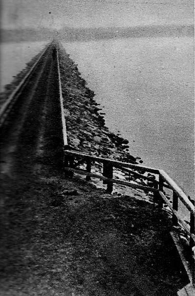 KUVA: MANTSINSAAREN PENGERTIE. KUVA TEOKSESTA MEIJÄN SALMI KUVINA. Puolueiden kannatus Salmissa Ensimmäisen yksikamarisen eduskunnan vaalit pidettiin 15. ja 16.3.1907.