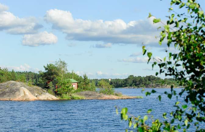 13.2 Voimalaitosyksikön toiminta-aika 13.2.1 Maisemavaikutukset Uuden yksikön vaikutusta maisemakuvaan voidaan lieventää valitsemalla samantyyppiset pintamateriaalit ja värit kuin nykyisillä yksiköillä.