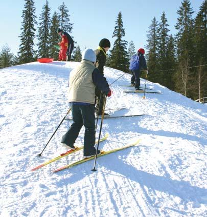 Esimerkki leirikouluviikosta Maanantai - Hiihtotekniikat; perinteinen - Voitelu; perinteinen - Nuotion