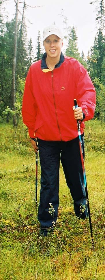 SAUVAKÄVELY KOULULIIKUNNASSA Sauvakävelyn harrastaminen on viimeisten vuosien aikana lisääntynyt erityisesti aikuisten kuntoliikuntamuotona.