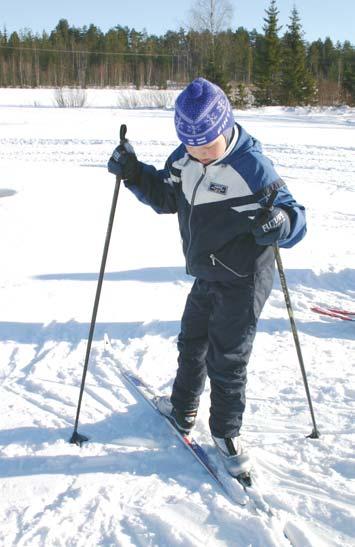 LÄHTEET Eloranta, V. 2002a. Ydinkeskeinen motorinen oppiminen. Teoksessa P. Heikinaro- Johansson, T. Huovinen, L. Kytökorpi Näkökulmia liikuntapedagogiikkaan. Helsinki: WSOY, 85-100. Eloranta, V. 2002b.