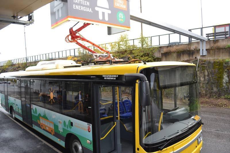 30 (36) tä liikennöitsijät voivat tutustua ja koekäyttää uuden teknologian busseja ilman suuria taloudellisia riskejä ennen lopullista bussihankintaa.