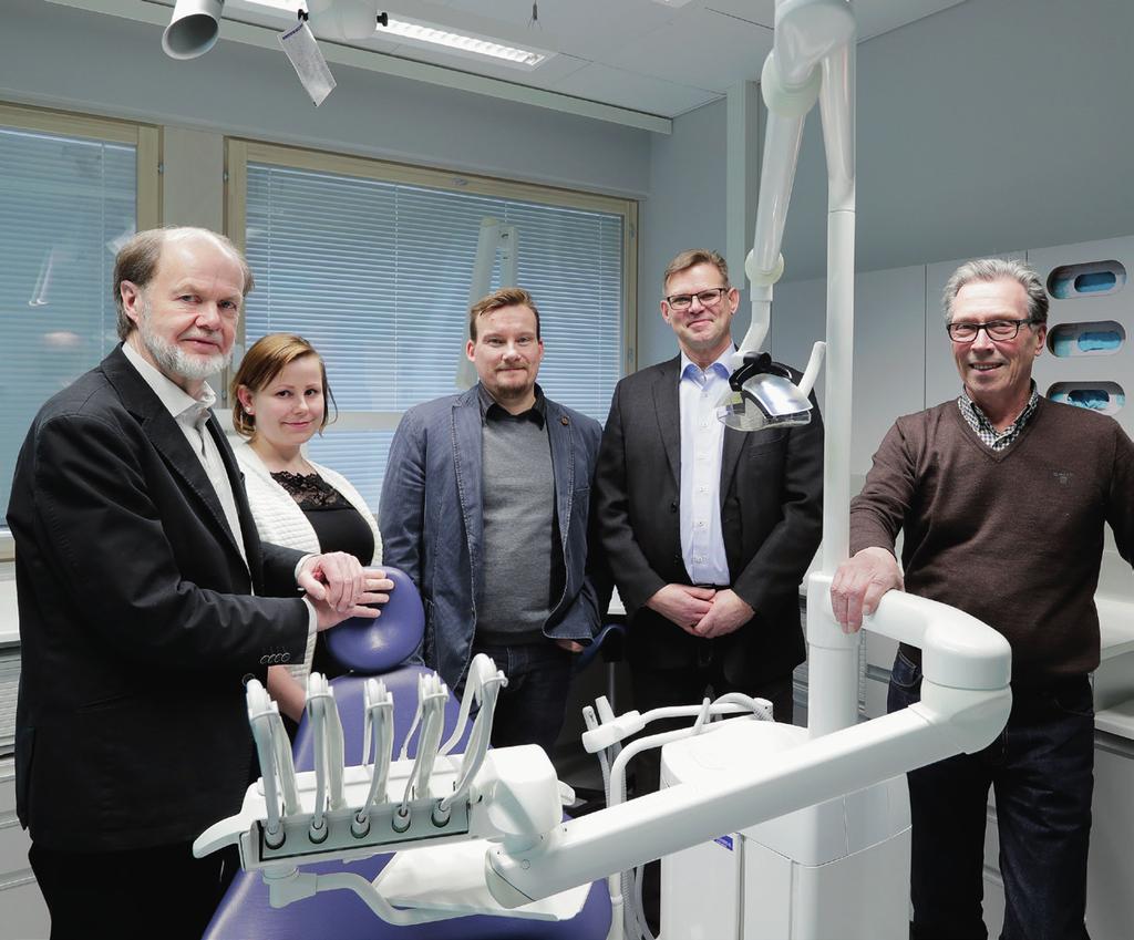 Huipputekniikkaa ja keskitettyä palvelua Oulussa Modernissa hoitohuoneessa on kaikki kohdallaan. Tekniikkaan tutustumassa Sakari Kärkkäinen (vas.