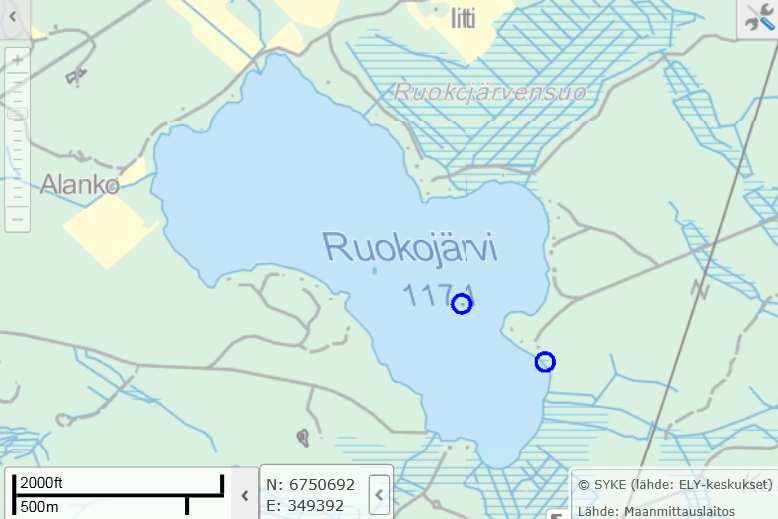 Kokonaisfosforipitoisuus oli kesällä lievästi rehevälle vedelle ominainen (21 µg/l) ja pitoisuus oli laskenut selvästi vuoden 2009 kesätulokseen (33 µg/l) verattuna.