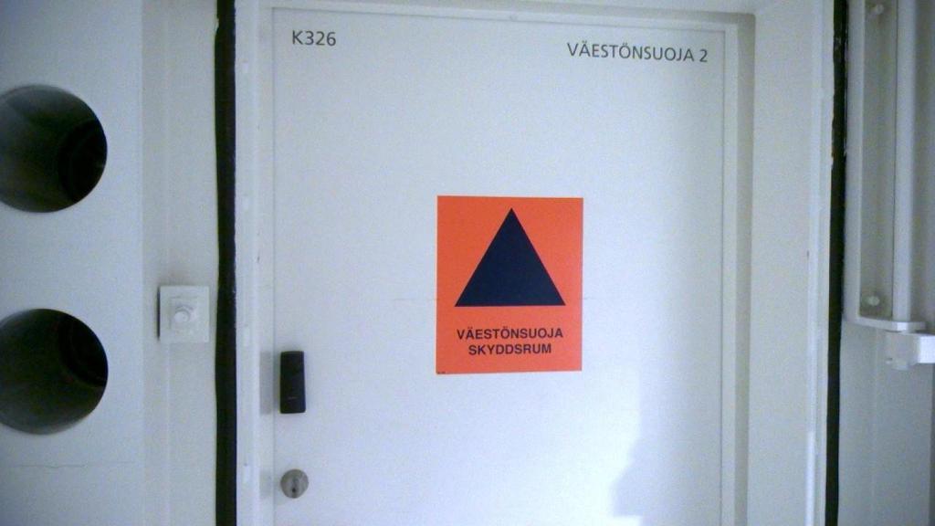 Kokoontumispaikalla pyritään varmistamaan mahdollisimman luotettavasti että kaikki ovat poistuneet rakennuksesta.