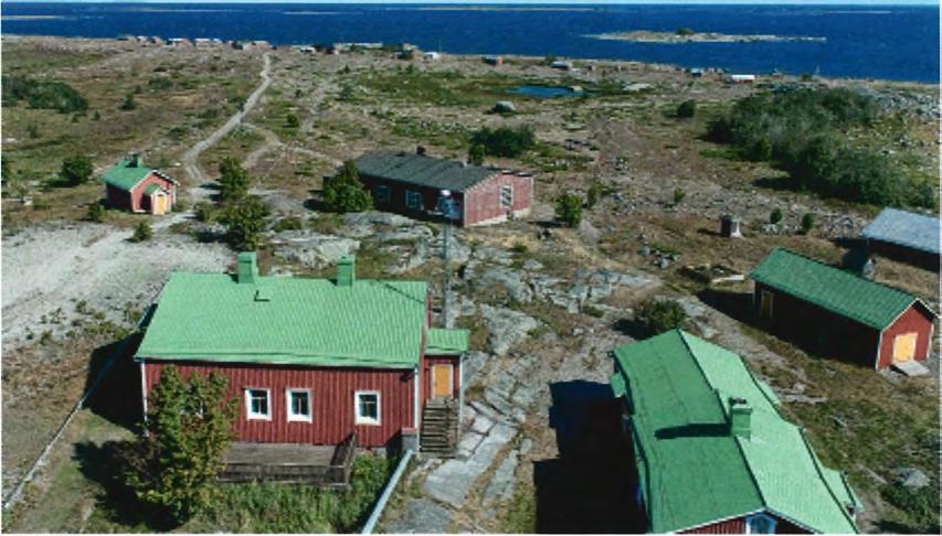 Norrskärin tykit siirrettiin Suomenlahdelle ja tykkiasemat katettiin ja metalliosat rasvattiin. Jatkosodan jälkeen Norrskär lunastettiin puolustustarkoituksiin vuonna 1950.