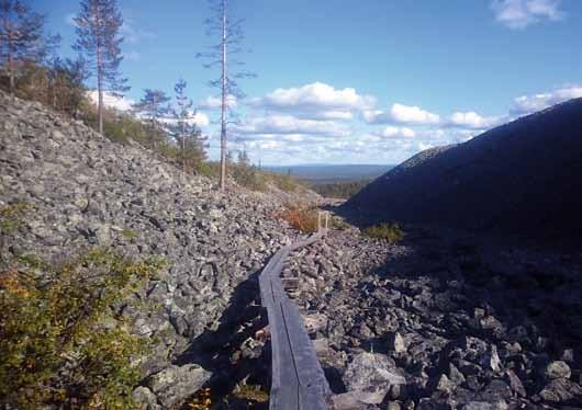Kaunista syksyä ja hyvää loppuvuotta 2017 3 Oi ihana lokakuu luki sanomalehti Kalevan lukijakuvan alla.