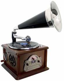 Mitat (L x K x S): 50 x 34 x 21 cm NR912 Soundmaster NR-912, nostalginen gramofoni.