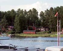 Alueella on ravintoloita, merenkulkumuseo, puoteja ja näyttelyitä. Tarkoitettu lähinnä isommille veneille. Satamamaksuun sisältyvät palvelut ovat tarjolla Laivasillalla n. 200 m pohjoiseen.