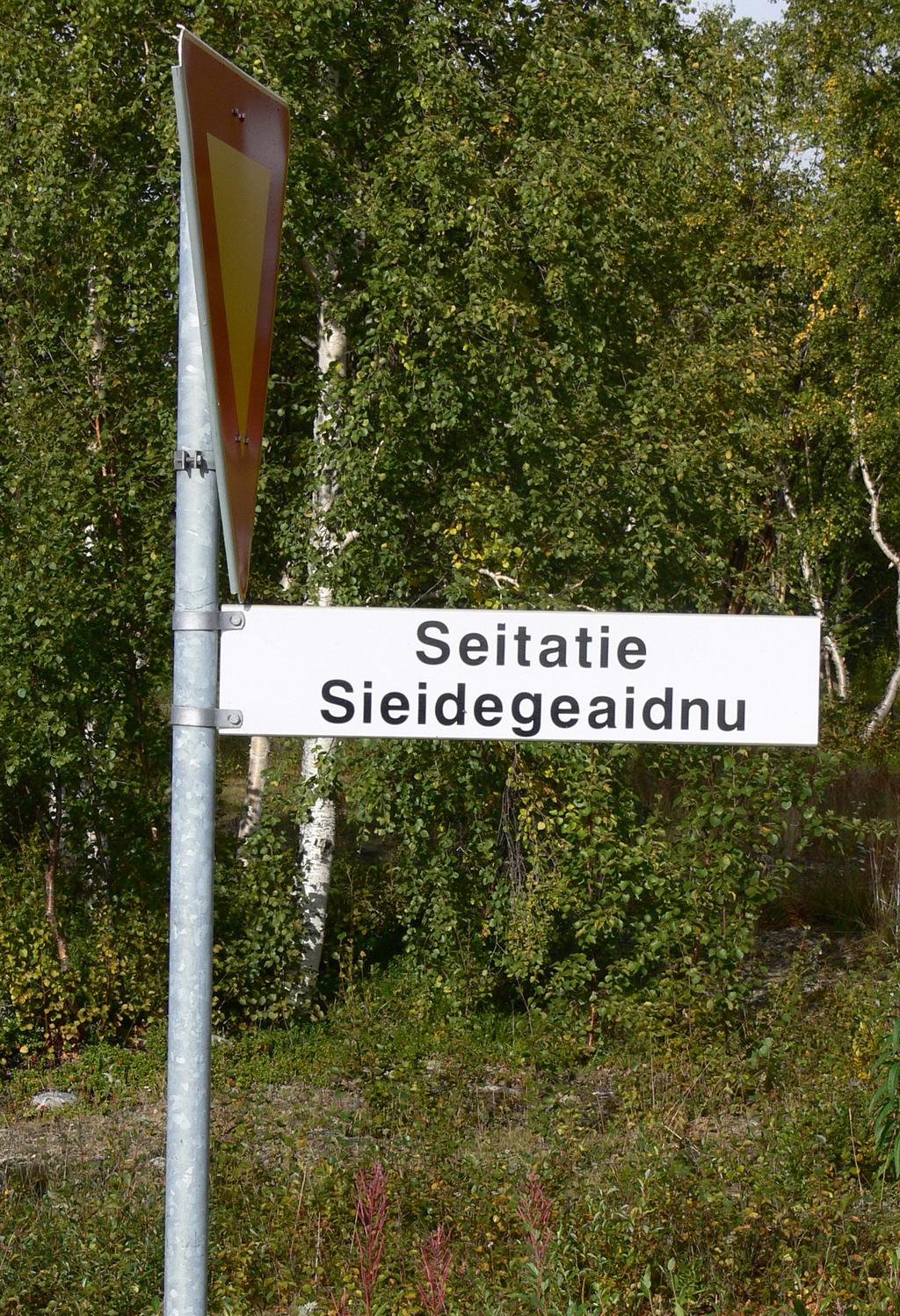 Sámi báikenamat Suoma ja Norgga bealde Saamenkieliset paikannimet Suomessa ja Norjassa 145 Govva 3: Ohcejohnjálmmis, Ohcejoga