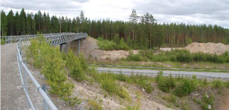 Soratien asemakaavan kohdalla tarkasteltiin mt:n 638 liikennealueen tilantarvetta. Pohjavesisuojauksen tukipenkereiden vuoksi tila levenee melko leveäksi.