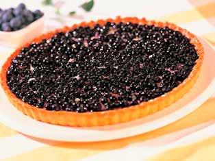 Mustikkapiiras Ø27cm, 900g Mustikka (39 % ), VEHNÄJAUHO,sokeri, vesi, KANANMUNA, palmuöljy, rasvaton MAITOjauhe, kreemijauhe [sokeri, modifioitu perunatärkkelys, HERA, rasvaton MAITOJAUHE, kuivattu
