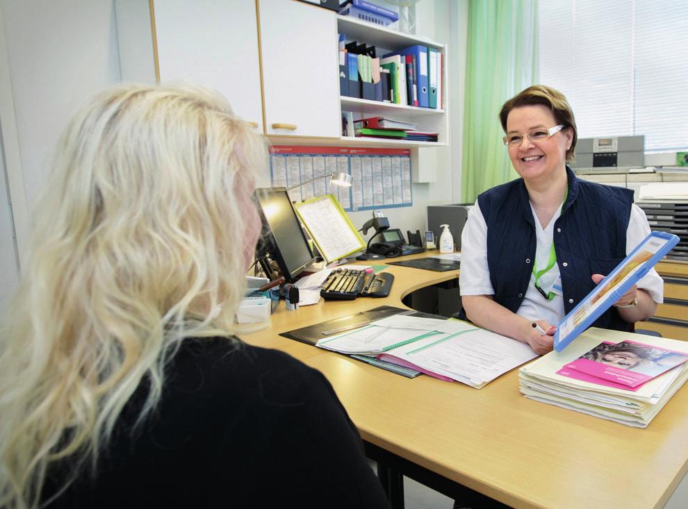 Poliklinikat ja päiväosastot Poliklinikan toiminta-aika on arkisin klo 8.15 15.30. Ensimmäisen käynnin tarkoituksena on kartoittaa kokonaistilanne ja suunnitella jatkotoimenpiteet sekä hoidot.