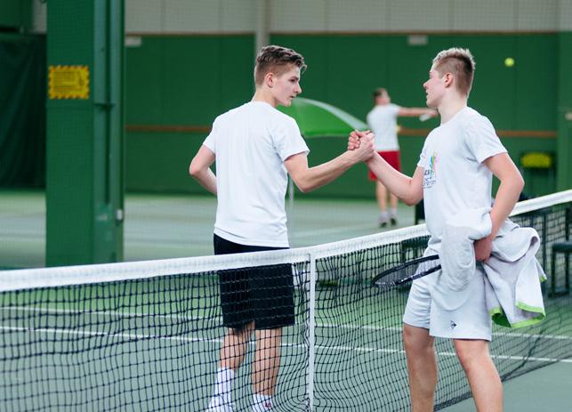 Pyörätuolitennis Tennisliitto lähetti kaksi pelaajaa Pohjoismaiden mestaruuskilpailuihin Tukholmaan. Tapahtumassa oli yhteensä yli 20 osallistujaa Ruotsista, Tanskasta ja Norjasta.