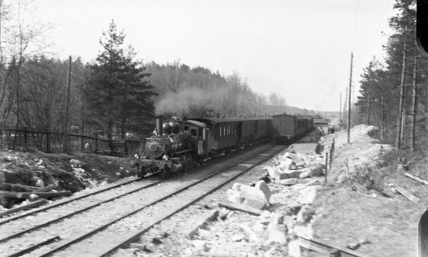 3 Radan rakennustyöt alkoivat kenraalikuvernöörin vahvistaessa työpiirustukset vuonna 1857. Ammattiväkeä ei radan rakennukseen ollut saatavissa, joten työ opittiin tekemällä.