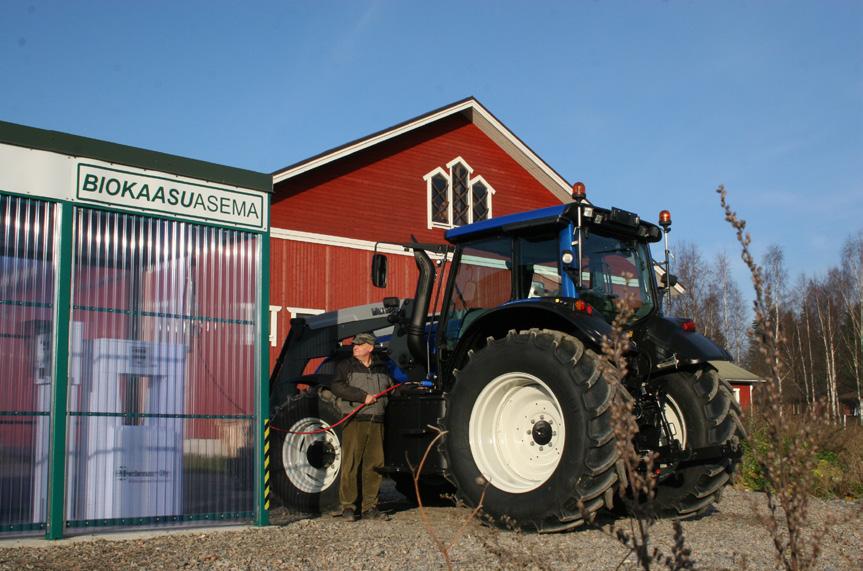 Taulukko 9. Suomen maatilojen reaktorilaitokset, niiden biokaasun tuotto ja hyödyntäminen, sähkön- ja lämmöntuottoluvut sekä metaanipitoisuus vuonna 2013 (* arvio). Maatila Tuot. (1000 m 3 ) Hyöd.