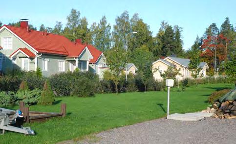 Aluetta on arvioitu ja kuvattu vuoden 2012 tilanteen pohjalta. 1. Alue sijaitsee Haarajoella Helsinki-Lahti maantien ja Kartanoväylän välissä. Järvenpään keskustaan on matkaa n. 4 km. 2. Pääosa alueesta on perinteisiä omakotitaloja.