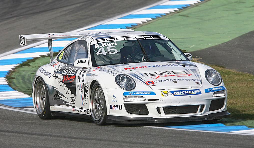 Juttu Antti Burista Tiellä ammattilaisuuteen - Antti Buri siirtyy Porsche Carrera Cup -sarjaan!