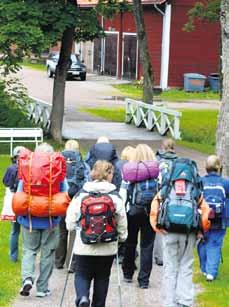 Sukututkija joutuukin aina ennen tutkimusluvan saamista allekirjoittamaan sopimuksen, joka sisältää vaitiolovelvollisuuden.