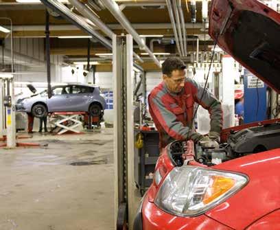 MERKKIHUOLTO- JA VARAOSAPALVELUT Valtuutetussa merkkihuollossamme huollamme TOYOTAT, MERCEDES-BENZIT, PEUGEOTIT sekä NISSANIT!