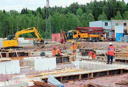 Saunalahden maaperä on hyvin vaihtelevaa, joten Magneettikatu 14:ssä kaikki perustukset paalutettiin ja piha-alueet stabiloitiin.