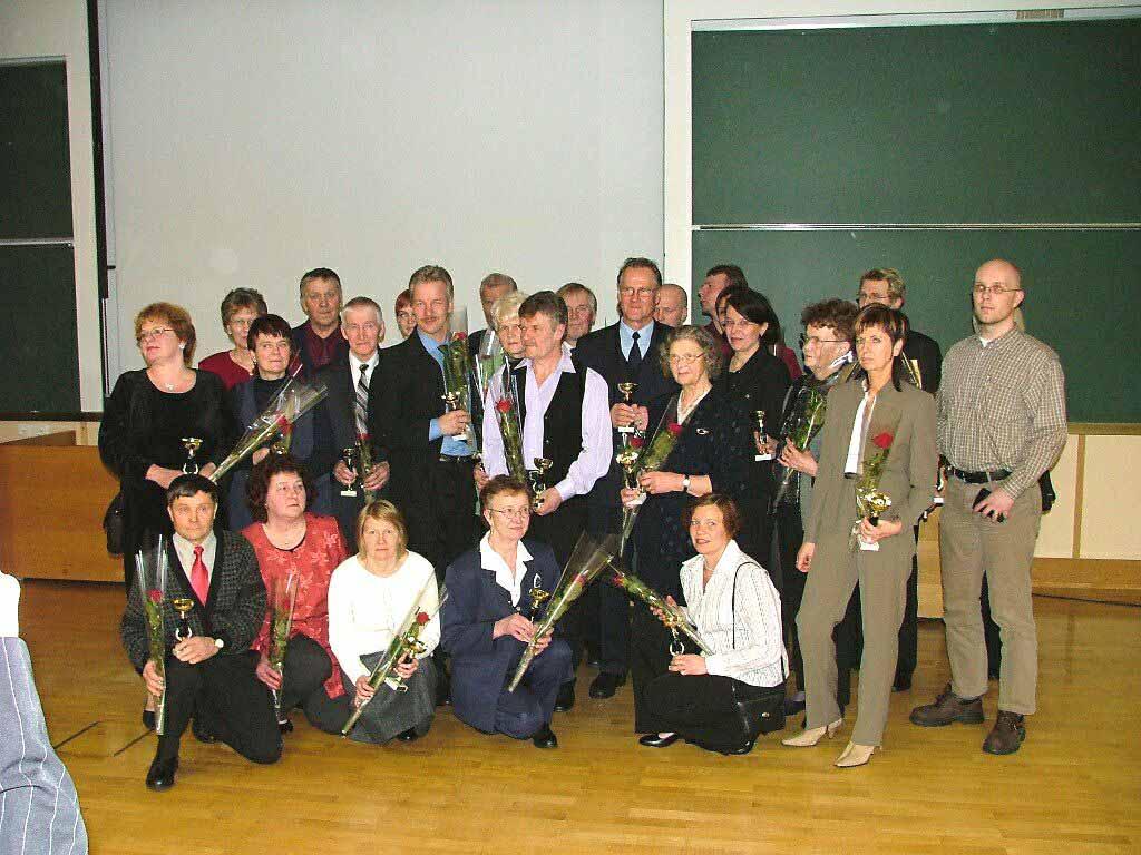 Tiia Piili vuoden keskisuomalainen urheilija 2004 Tiia Piili on vuoden 2004 keskisuomalainen urheilija. Tulos julkistettiin Liikunnan ja Urheilun Maakuntajuhlassa perjantaina 21.