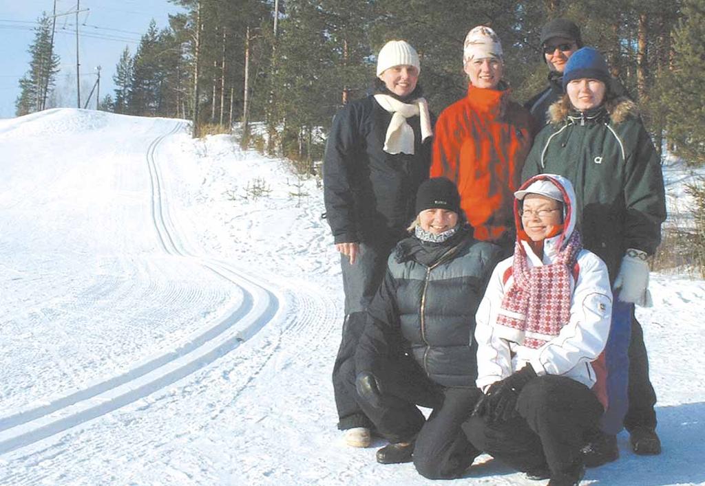Keski-Suomen Liikunta ry:n hallitus 2004 Martti Olli, puheenjohtaja martti.olli@talousturva.inet.fi Jarmo Väisänen, varapj jarmo.vaisanen@suolahti.fi Tarja Mäki-Punto, varapj tarja.maki-punto@iki.