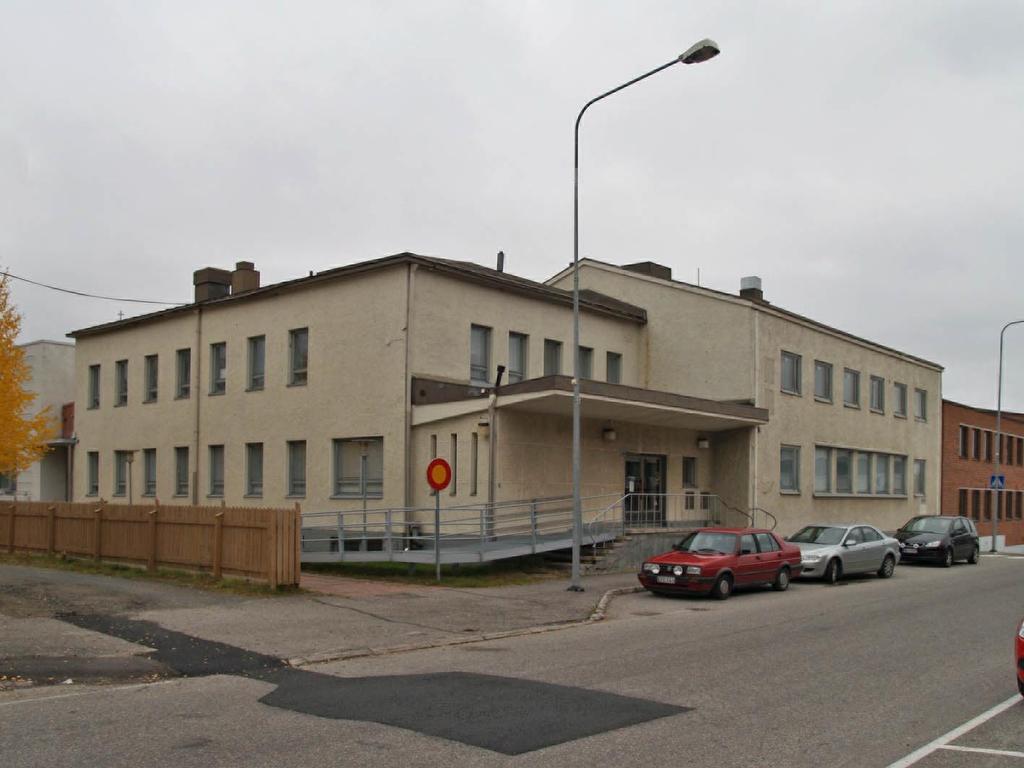 Postitalo Postitalo on rakennettu 1940-luvun lopulla Rakennushallituksessa laadittujen suunnitelmien mukaan. Suunnitelmat on allekirjoittanut viraston pääjohtaja Väinö Vähäkallio.