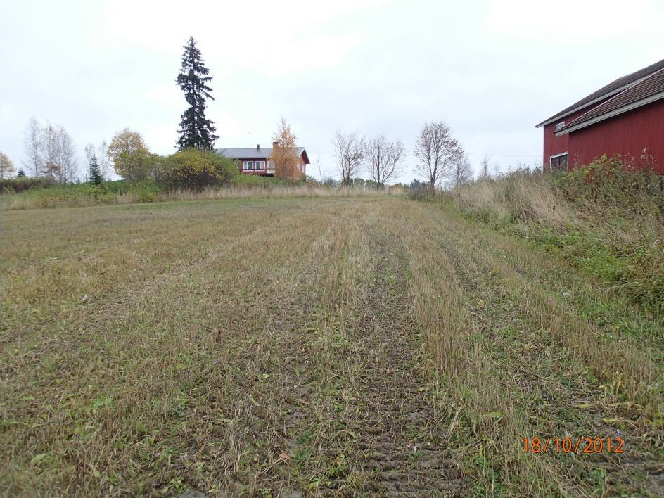 Yhdessä nämä muodostavat muinaisjäännösalueen joka rajattu sinisellä.