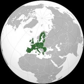 REACH ja CLP kskee kk timitusketjua Valmistaja EU-alueelle sijittunut lunnllinen tai ikeushenkilö, jka valmistaa ainetta EU-alueella.