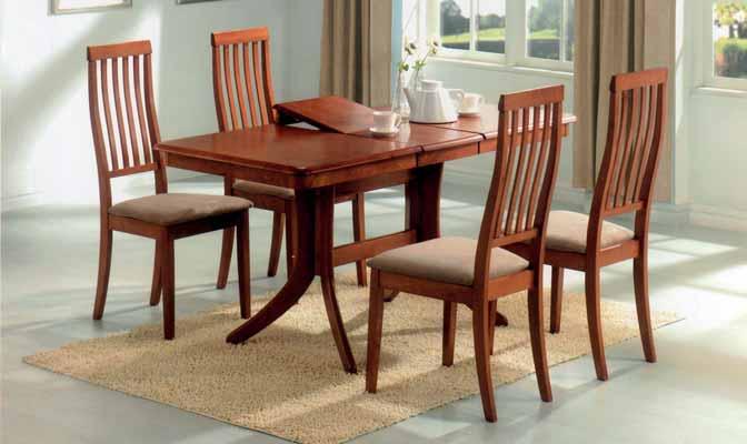8 Lombardia-ruokailuryhmä Lombardia-jatkettava pöytä Lombardia extendable table 120+33 x 75 x 75 cm väri antiikkitammi color antique oak materiaali massiivipuuta material solid wood Lombardia dining