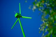 Tuulivoimala 20kW Vastaa 2-4 omakotitalon vuotuista sähkönkulutusta Oma tuulivoimala antaa tutkimuksen ja opetuksen käyttöön aidon