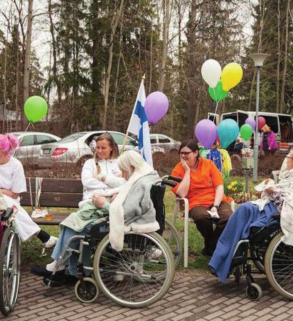 Helsingin Seniorisäätiö OMAISKYSELY 2017 Helsingin Seniorisäätiössä turvataan asukkaiden hyvä elämä, osaava hoito ja pieniä iloja tuottava arki elämän loppuun saakka. Helsingin Seniorisäätiö sr.