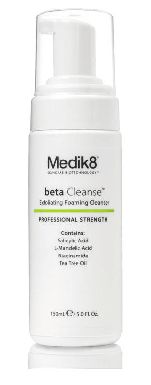 AKNE/EÄUHDAS IHO Epäpuhdas Anti-ageing iho Medik8 Beta-tuotesarja on suunniteltu hoitamaan: Öljyistä ja kiiltävää ihoa Tukkeutuneita ihohuokosia Näppyjä ja mustapäitä Medik8 Beta-sarjan tuotteet