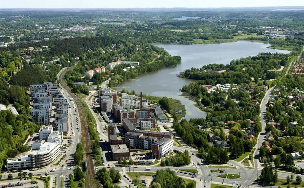 Pyhäjärven ja Näsijärven rannat erityisesti keskustan alueella Tammelantori Sorsapuisto rautatieaseman ratapiha-alue vanha kiitorata