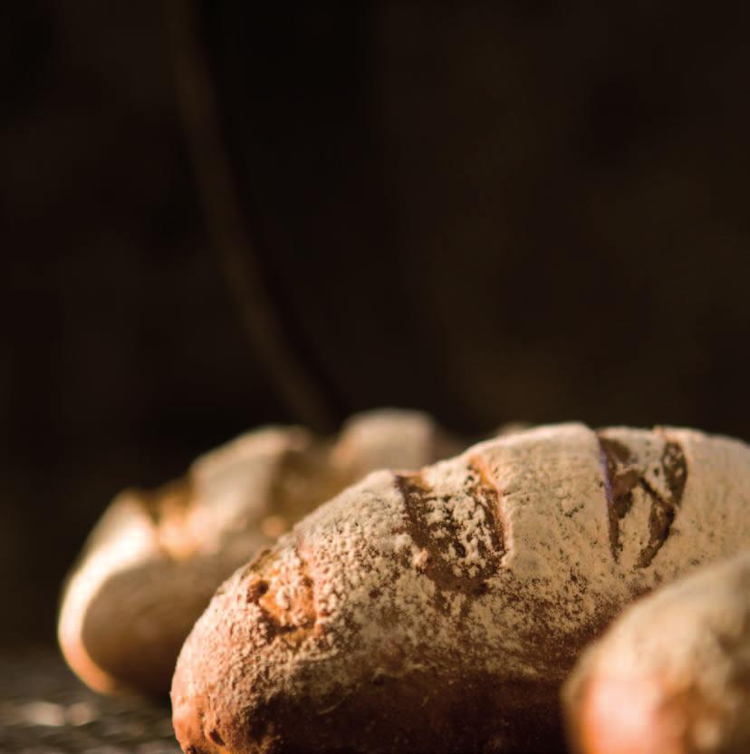 RUOKALEIPÄSEOKSET 3906 CIABATTA LEIPÄSEOS Maukas italialaistyyppinen leipäkonsentraatti (10 %). 20 kg Säkki 3912 TOMAATTILEIPÄSEOS Esiseos eksoottisen ja maukkaan leivän 25 kg Säkki valmistamiseen.