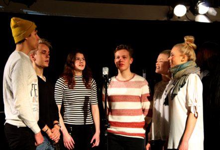Tänä vuonna perinteiset Kaamoksen karkottajaiset oli jaettu kolmeen eri konserttiin, joissa eri vuosikurssien opiskelijat esittelivät musiikillisia taitojaan.