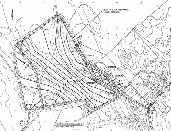 34 Kuva 9-7. Kivihiilen varmuusvaraston tasaussuunnitelma (Viatek Yhtiöt Oy 1994). Pohjatuhkan välivarastoalue sijaitsee alueen länsireunalla ja sen tasaus on suunniteltu uudelleen 2001.