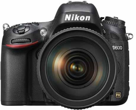 Testi /5 sekund F.0 ISO 00 mm Kuvat cd.llä Nikon D600 Nro 5/0 Huippuvaloissa näkyy sävyjä. Vastavalossakin pakettiobjektiivin heijastukset ovat minimaalisia.