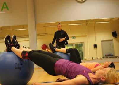 2016 keräsi Hyvinvointi- ja Energiapäivät, joissa vieraili Jutta Gustafsberg, LiT Jaana Kari sekä Personal Trainer Petteri