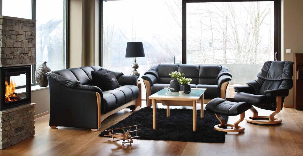 Ekornes Oslo/StreSSleSS Reno Tee siitä itsesi näköinen Ekornes Oslo sohvan voit valita puu-osill tai täysin verhoiltuna.