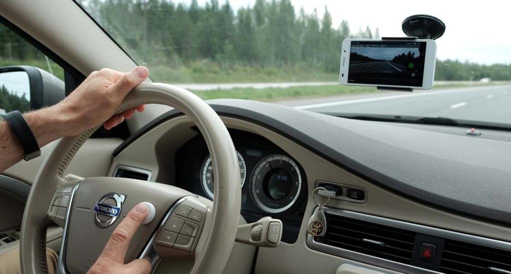 tiedonkeruuta varten ajoneuvoissa onkin hyvä olla erillinen tiedonkeräyslaite, joka voi olla matkapuhelimen sijasta olla kamerakin, joka on varusteltu 4G-yhteydellä ja antureilla.
