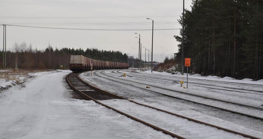 Raidetta 005 käyttävät pyriitti- ja pasutekuljetukset. Raide 011 on raakapuun kuormausraide, mutta sitä käytetään myös vaunujen seisontaan. Raiteet 040 ja 041 ovat vetureiden seisontaraiteita.