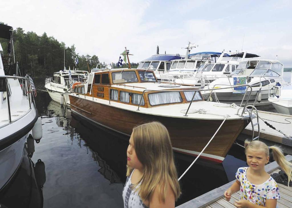 venekerhon Haapasaaren ensimmäiset kesäkisat.